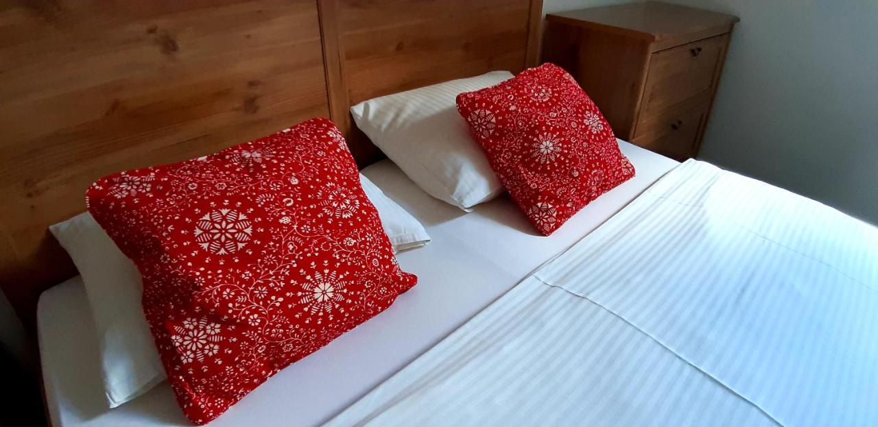 Vila Fenix B&B Ruzomberok Luaran gambar