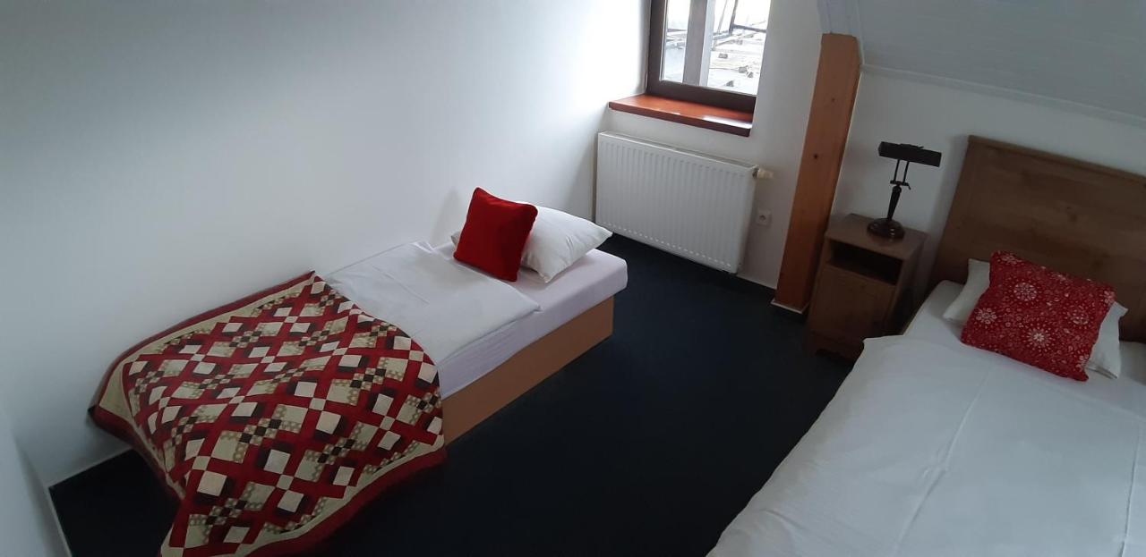 Vila Fenix B&B Ruzomberok Luaran gambar