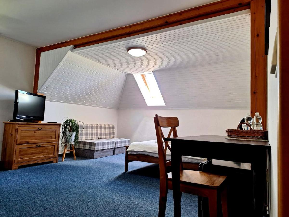Vila Fenix B&B Ruzomberok Luaran gambar