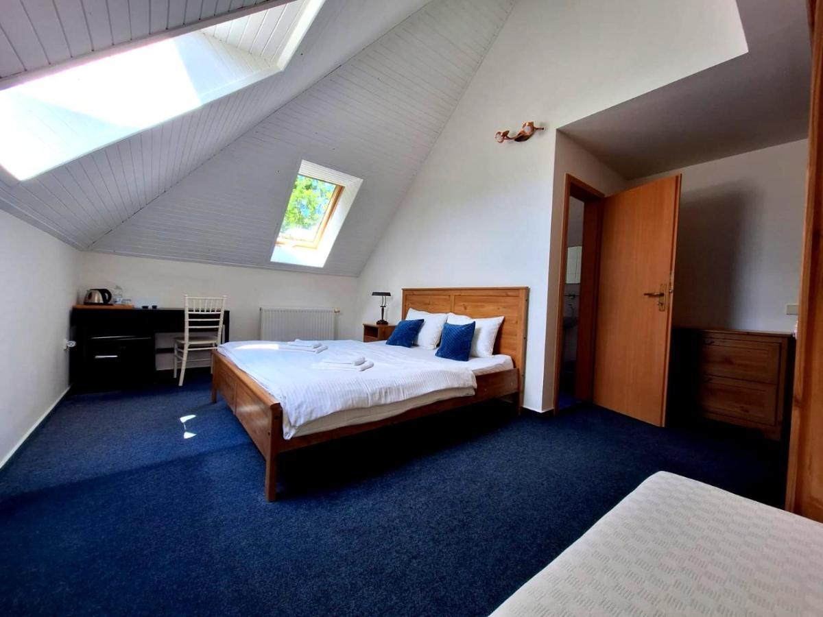 Vila Fenix B&B Ruzomberok Luaran gambar