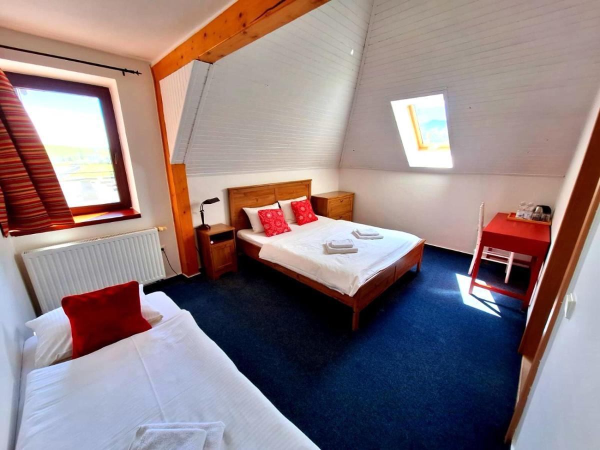 Vila Fenix B&B Ruzomberok Luaran gambar