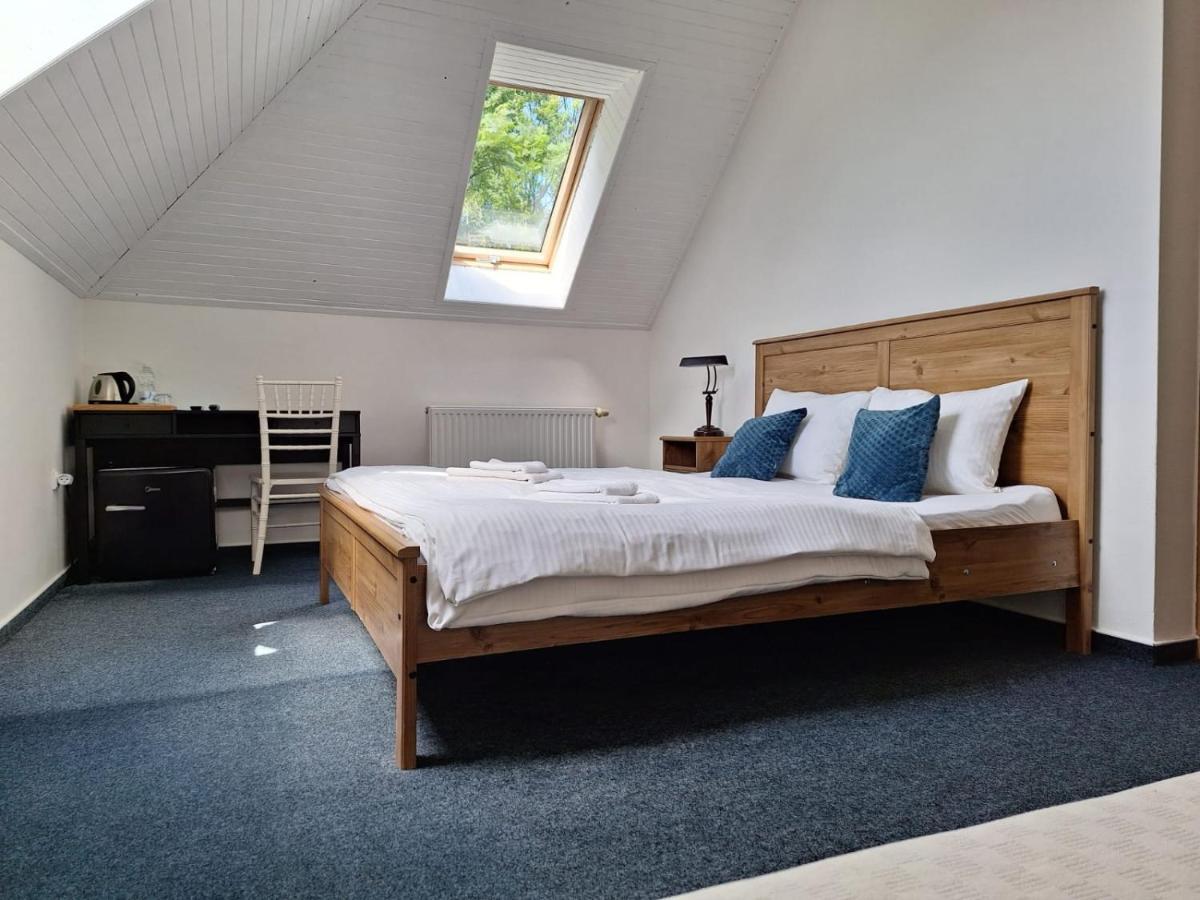 Vila Fenix B&B Ruzomberok Luaran gambar