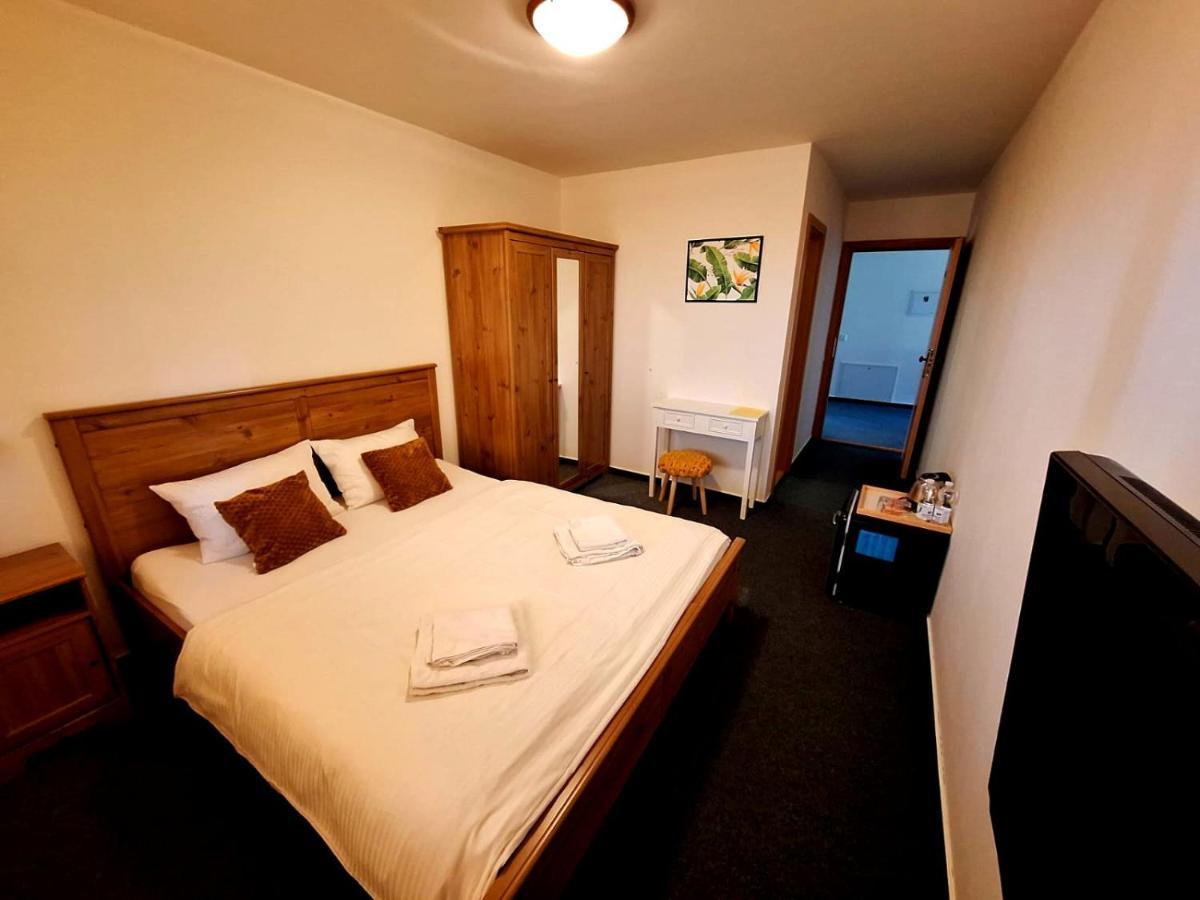 Vila Fenix B&B Ruzomberok Luaran gambar
