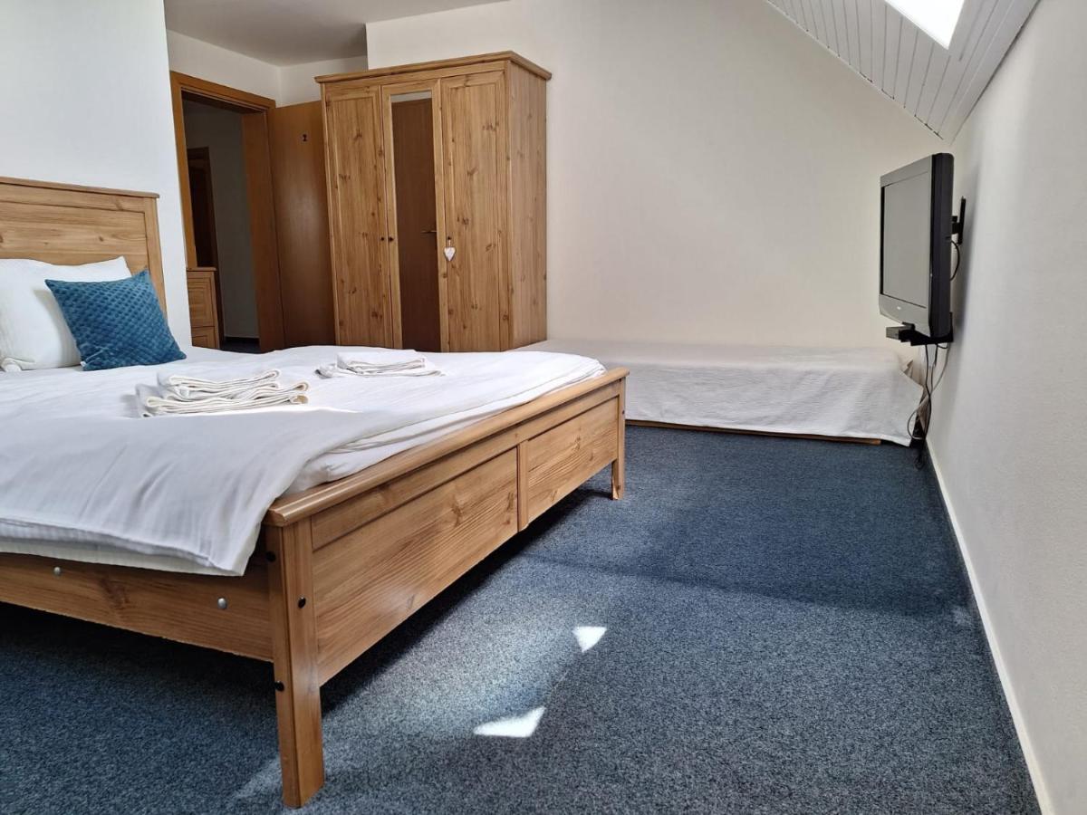Vila Fenix B&B Ruzomberok Luaran gambar